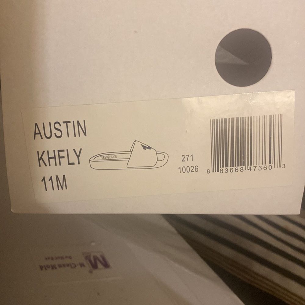 Authentic Men True Religion Slides! Great Price for retailers 🔥🔥2/45$ - Picture 3 of 4